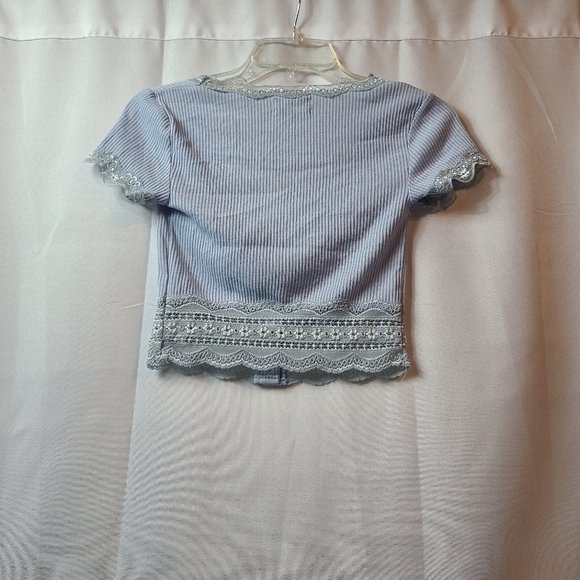 Urban Outfitters Blue Lace Button Crop Top Women's Small - Picture 3 of 3
